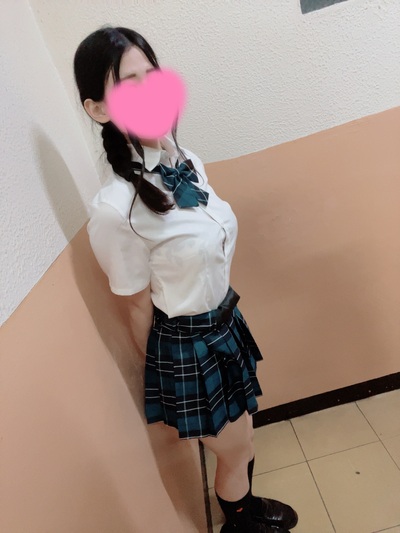 りょう　エステ🉑ガチウブ従順細身天然爆乳さんの写真